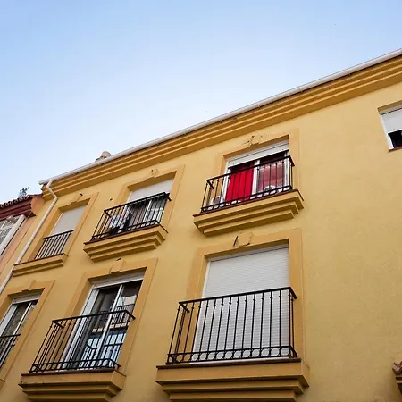 Relaxing Beach Apartment In Fuengirola Parking Exterior photo