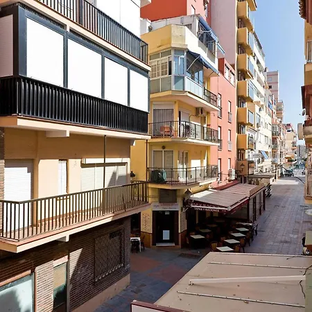 Relaxing Beach Apartment In Fuengirola Parking Exterior photo